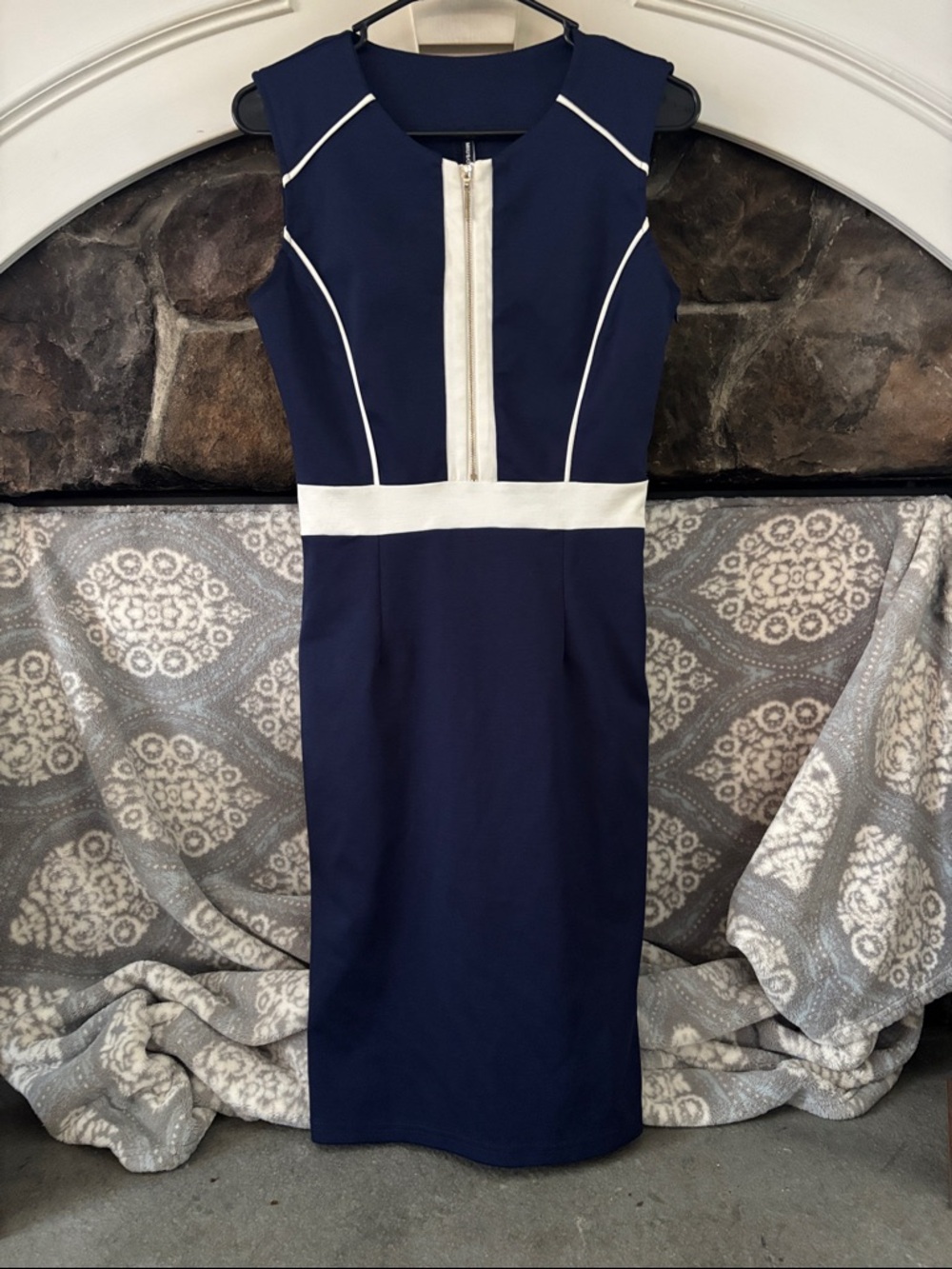 Miusol Navy and White Sheath Midi Dress size Small